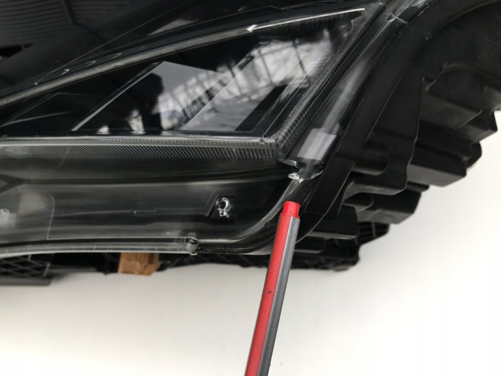 SKODA SUPERB3 III 3V GAUCHE PHARE AVANT XÉNON ROTATIF LED 15-19