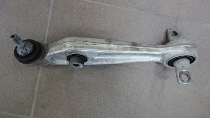 TESLA 3 SWINGARM BOTTOM FRONT LEFT 