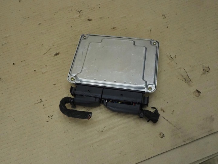 AUDI A4 B6 ORDINATEUR CONTRÔLEUR MODULE MOTEUR 1.9 TDI 038906019GG 0281010813