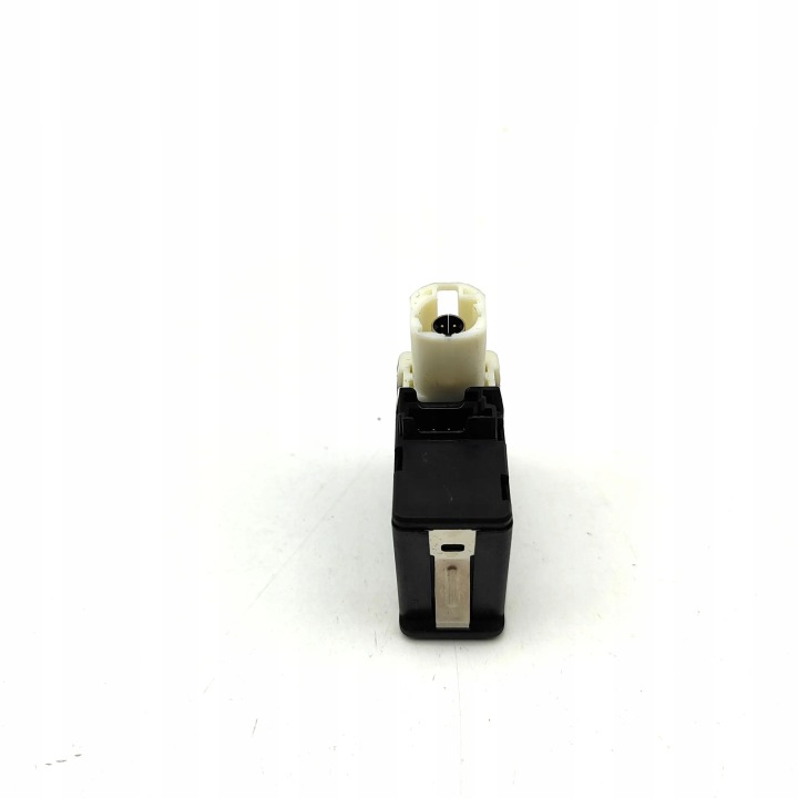 SUPPLÉMENTAIRE RACCORD MULTIMEDII (AUX/USB) BMW 5 TOURING (F11) 9237653 2.0L