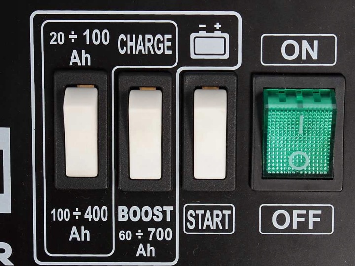 CHARGEUR AVEC FONCTION DÉMARRAGE TELWIN SPRINTER 3000 DÉMARREUR
