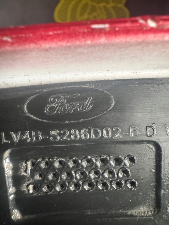 FORD KUGA MK3 MOULURE SUR AILE ARRIÈRE DROIT LV4B-S286D02-BD 2019-