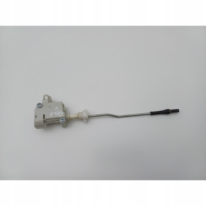 SERVOMOTEUR BOUCHONS GOULOTTE DE REMPLISSAGE CARBURANTS VW GOLF V 1K6810773 NR139