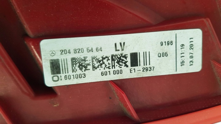 MERCEDES W204 BERLINE PHARE GAUCHE ARRIÈRE 2048205464