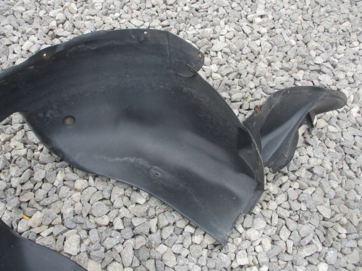 PASSAGE DE ROUE DROIT AVANT VOLKSWAGEN TIGUAN 5N0805912A