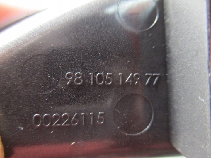 COMMUTATEUR PANNEAU VITRE PEUGEOT 3008 98220313ZD 9810515077