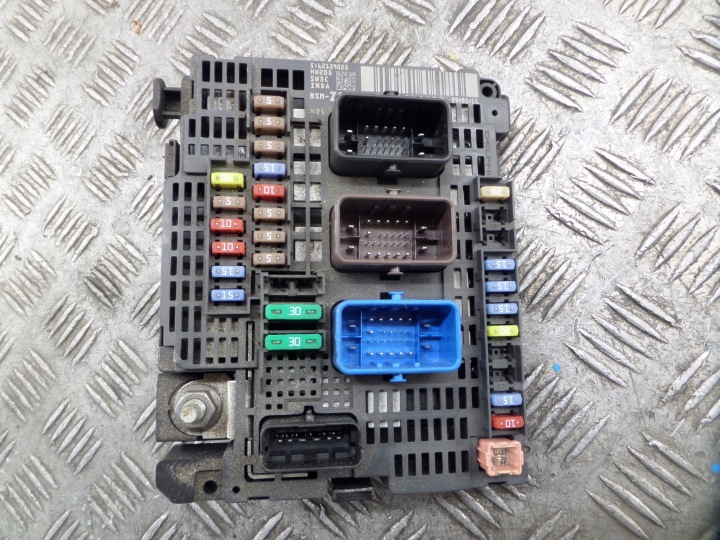 PEUGEOT CITROEN ORDINATEUR MODULE BSM Z06 9810296480