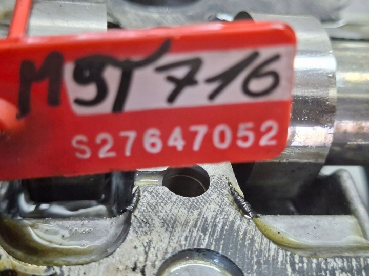 COUVERCLE DE SOUPAPES ARBRES DISTRIBUTION 130C07155R RENAULT MASTER III 2.3 DCI 2015-