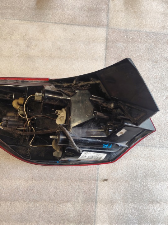PHARE ARRIÈRE DROITE OPEL ASTRA J UNIVERSEL NR ORIGINE 13314051 AFR