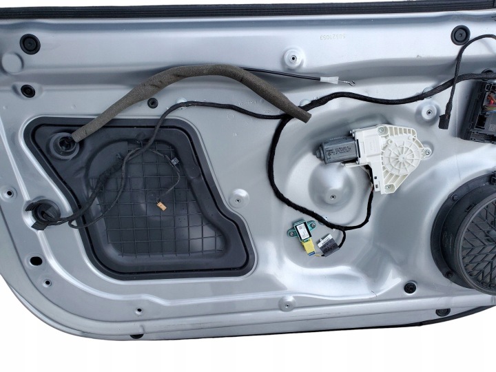 AUDI A5 8T 8F 8T0959793P GAUCHE CÔTÉ PORTES AVANT