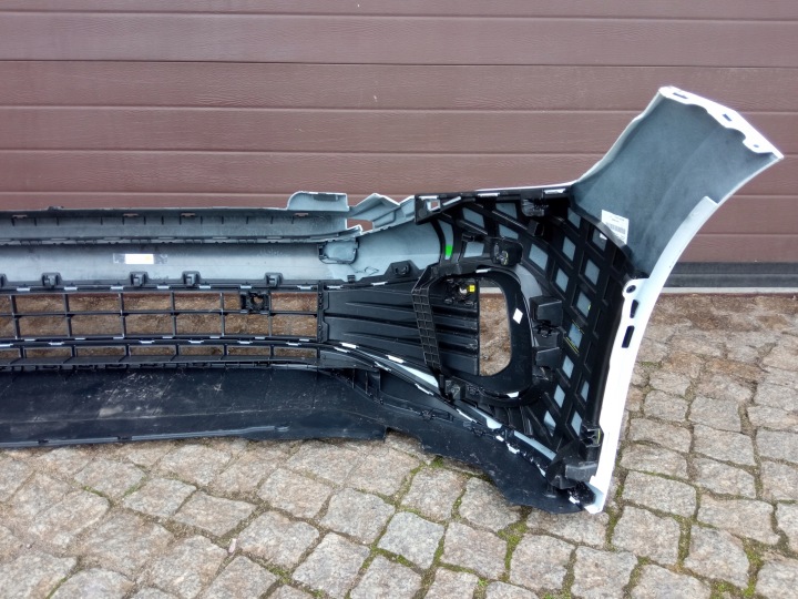 PARE-CHOCS AVANT VW JETTA VII LIFT 17A807221B PDC