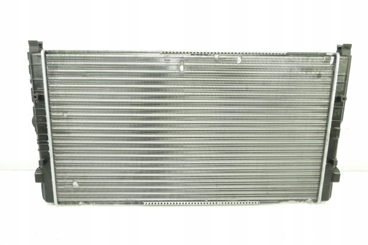 BEHR HELLA RADIATEUR MOTEUR BEHR HELLA 7D0121253 240090N VW2