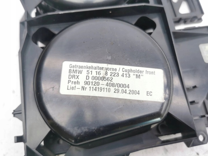 BMW 7 E65 E66 2004 POIGNÉE SUR GODET DANS CONSOLES CENTRALE 8223413