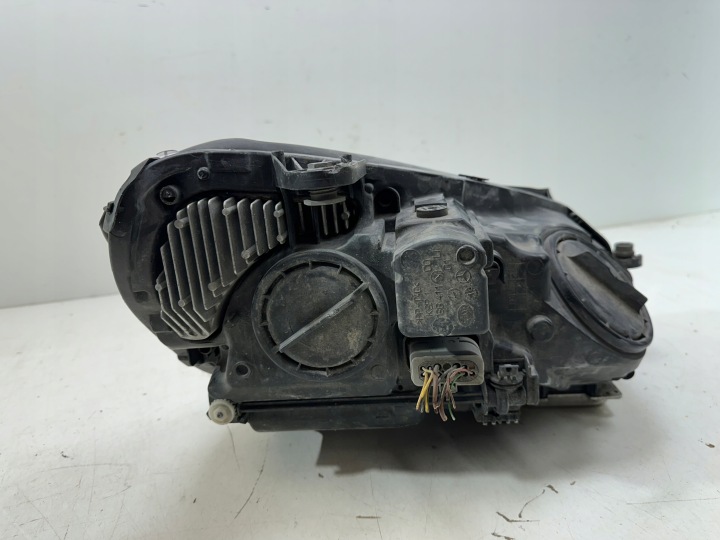 PHARE GAUCHE AVANT MERCEDES E-KLASA W212 A2128205761KZ