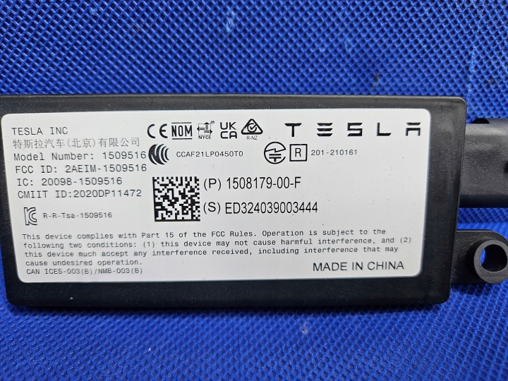 TESLA Y MODULE ANTENNES ANTENNE BLUETOOTH CONTRÔLEUR 1508179-00-F