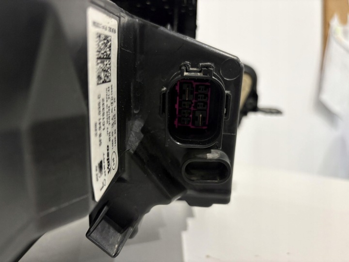 SEAT LEON IV PHARE GAUCHE AVANT COMPLET LED 5FB941035C