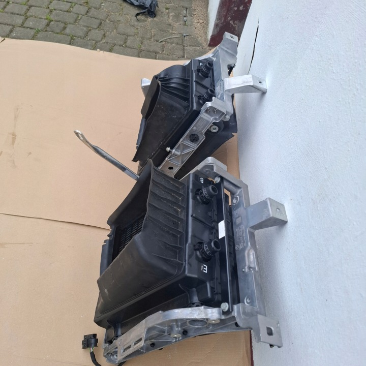 MERCEDES SL W232 232 AMG ENSEMBLE RADIATEURS EAU HUILES DANS PASSAGE DE ROUE GAUCHE DROITE
