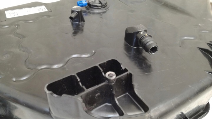 VW TIGUAN 5N RÉSERVOIR POMPE ADBLUE 5N0131877D