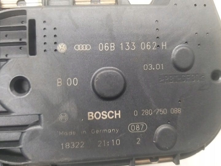 PAPILLON DES GAZ AIR 2.0 ALT 20V PASSAT B5 A4 B6 130KM 06B133062H