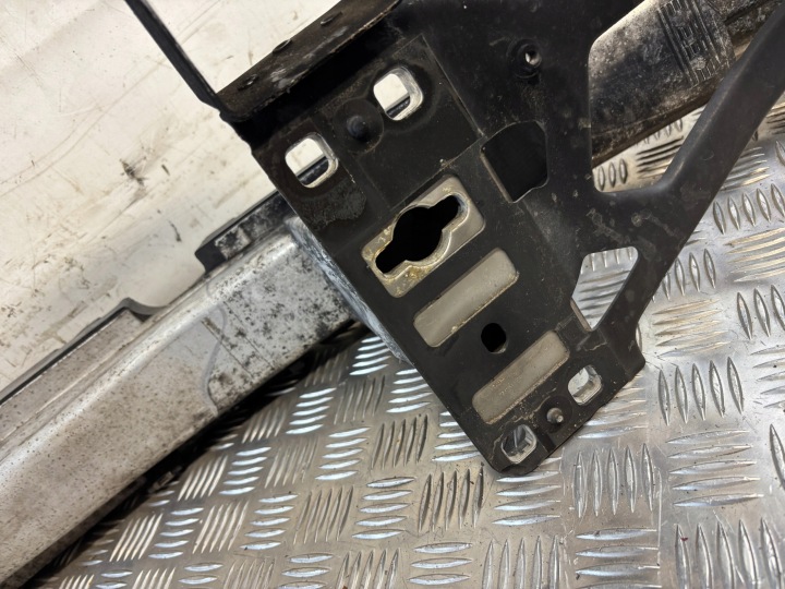 POUTRE PARE-CHOCS AVANT BMW E61 7033696