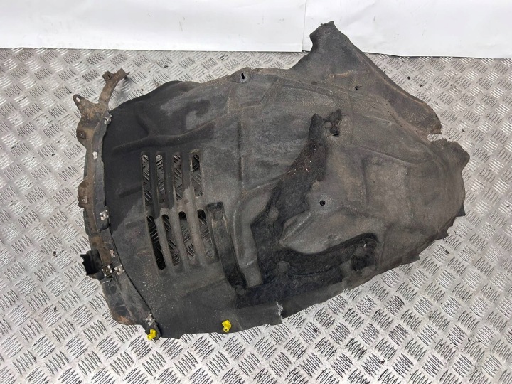 PASSAGE DE ROUE AVANT CÔTÉ GAUCHE AUDI Q7 4M 4M0807547D