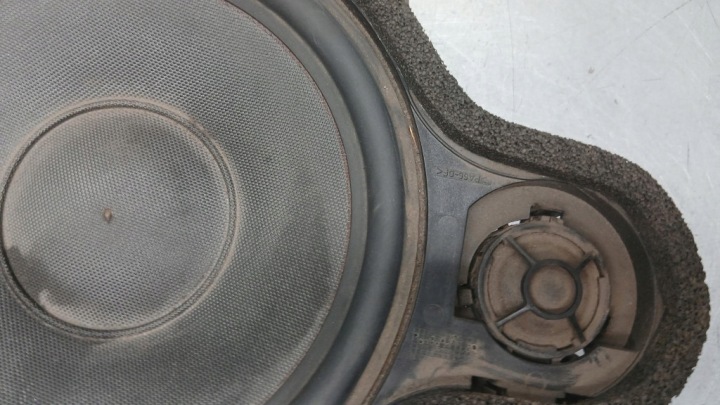 HAUT-PARLEUR DROIT ARRIÈRE VOLVO S60 03R 3533984