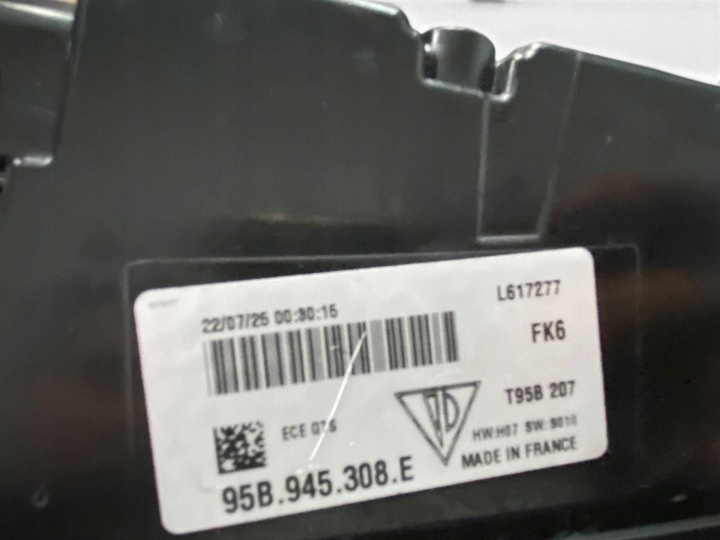 PORSCHE MACAN PHARE ARRIÈRE CACHE (95B) 95B945308E