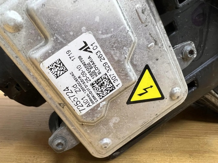 ENSEMBLE PHARE AVANT BMW X5 (E70) D6881 3.0L DIESEL 180KW 2010