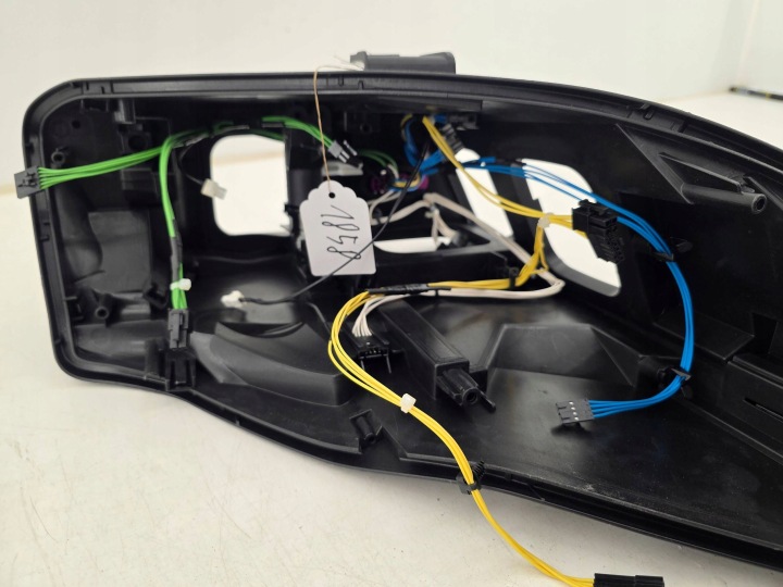 BOÎTE CHÂSSIS PHARES AUDI R8 420