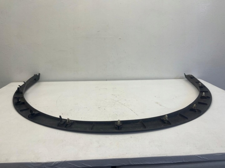 MOULURE GARDE-BOUE GAUCHE TESLA MODÈLE Y 1494185-00-B