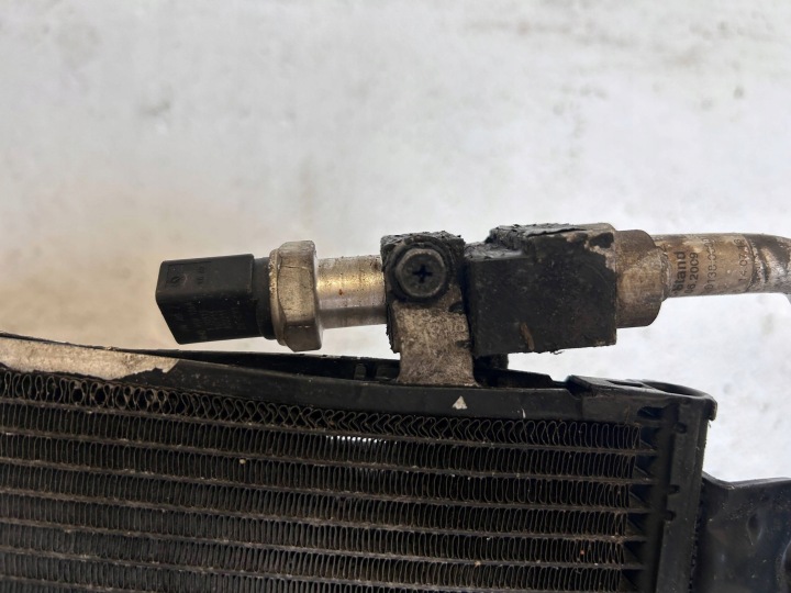 RADIATEUR CLIMATISATION AUDI A8 S8 D4 4H 4H0260403D