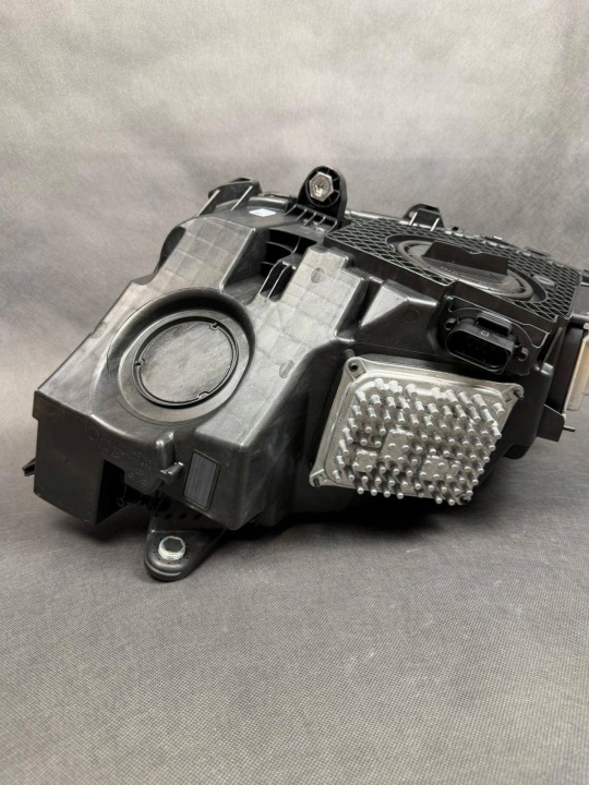 NEUF PHARE AVANT DROITE MULTIBEAM LED MERCEDES GLC X253 C253 A2539065603