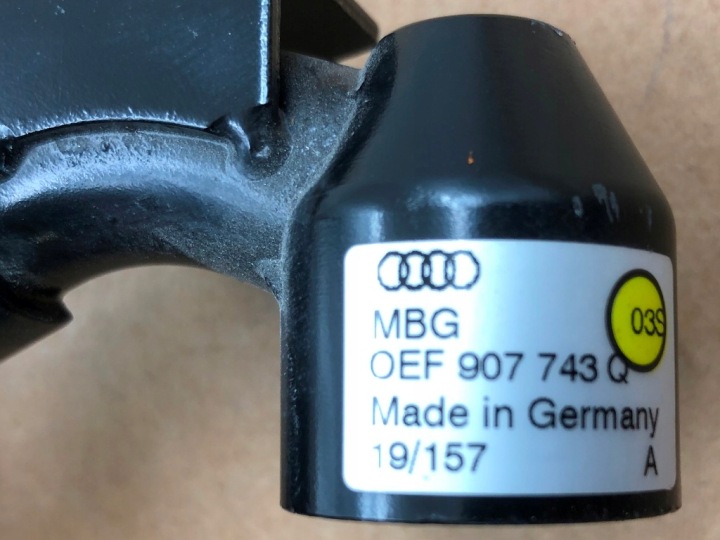 FIL 0EF907743Q 4KE145616A 4KE145570E 4KE145924B 4KE145948J AUDI E-TRON