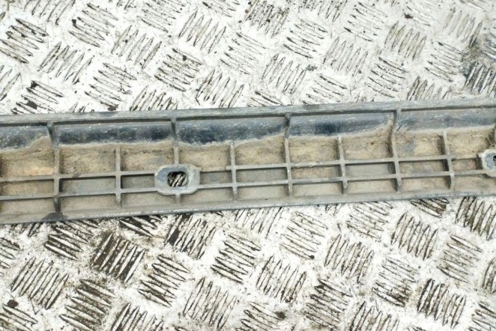 FIXATION SEUIL VW ID.5 (E39) 1EA825529 ÉLECTRIQUE 2021