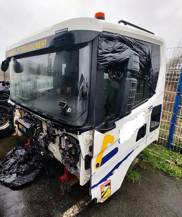 CABINA SCANIA CG17 NGT 2022 AÑO COMPUESTA 