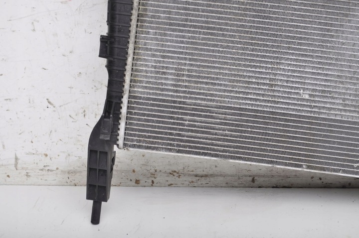 FORD C-MAX MK2 1.0 RADIATEUR EAU CV61-8005-VB