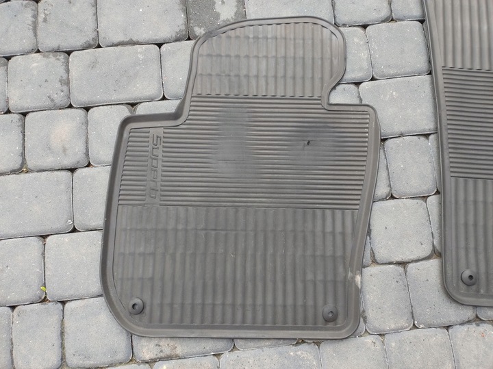 ORIGINAL ALFOMBRILLAS GOMA PARTE DELANTERA + PARTE TRASERA SKODA SUPERB 2 II 