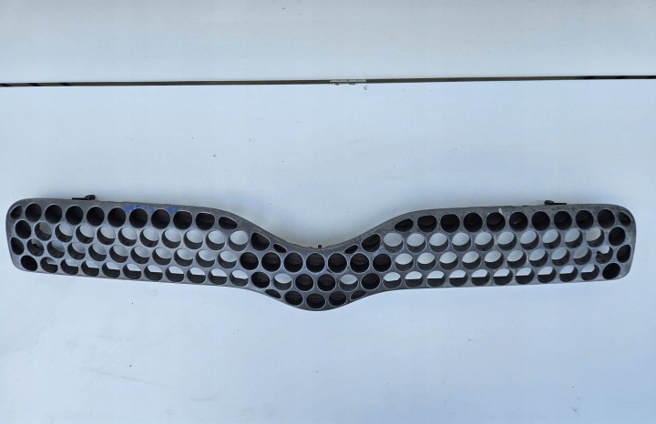 TOYOTA YARIS I 1 GRILLE CALANDRE PARE-CHOCS AVANT AVANT