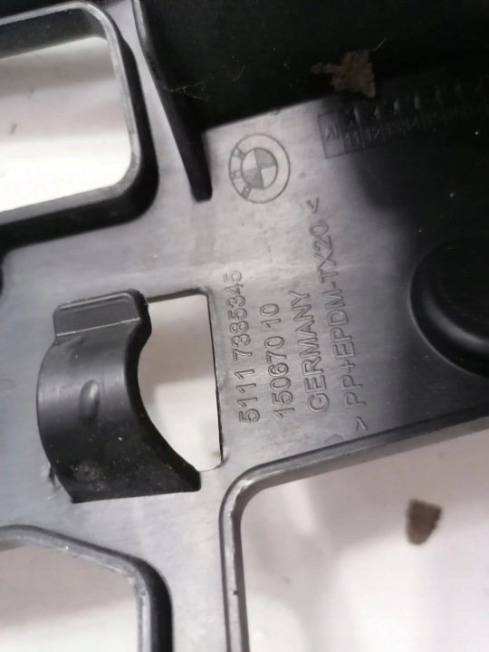 FIXATION HALOGÈNE AVANT CÔTÉ GAUCHE BMW 5 G30 G31 G38 7385345