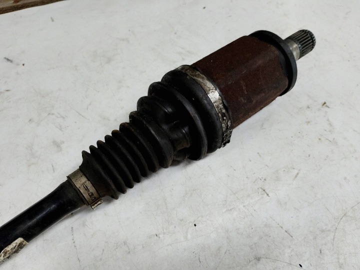 BMW DEMI-ARBRE AVANT AVANT AY759303904 EUROPE