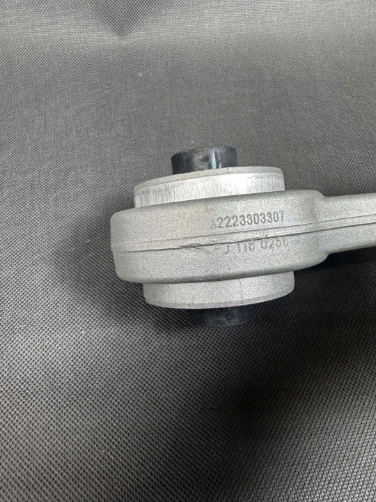 MERCEDES DROITE CÔTÉ BRAS DE SUSPENSION AVANT A2223303307