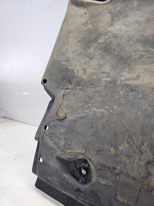 PROTECTION PLAQUE CHÂSSIS GAUCHE AUDI A1 8X LIFT VW 6R0825201