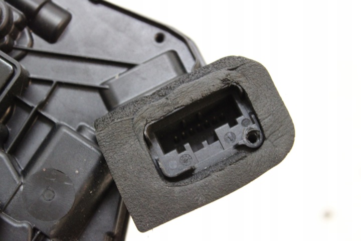 SERRURE DE PORTE 5E0839015A OCTAVIA III 5E GAUCHE ARRIÈRE