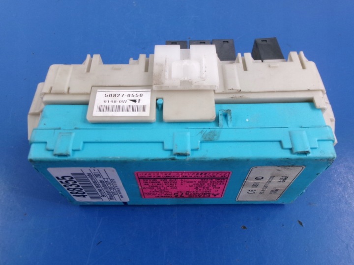 OUTLANDER I 03-06 2.0 BOÎTE FUSIBLE