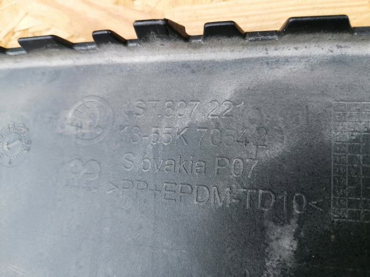 PARE-CHOCS AVANT AVANT SKODA CITIGO 1S 2011-2016R