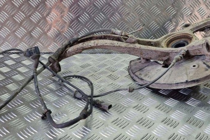 ROTULE DE DIRECTION AVANT GAUCHE VW TOUAREG (7LA, 7L6, 7L7) 7L0407257A 4.92L DIESEL