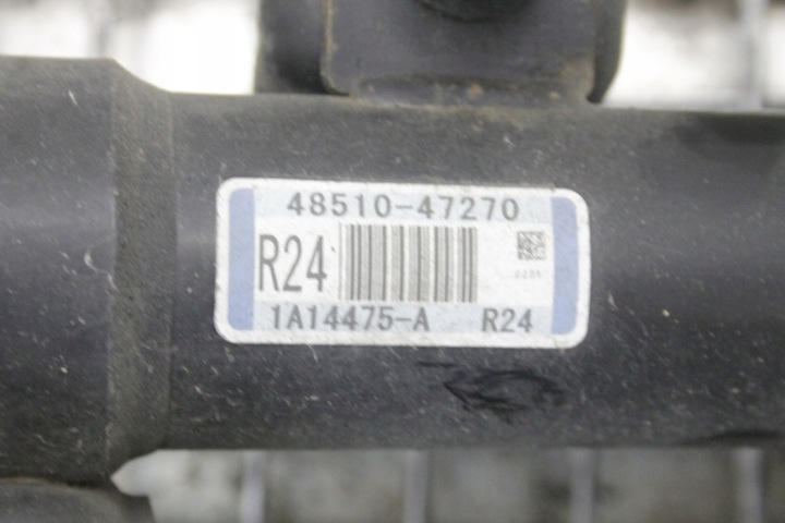 AMORTISSEUR AVANT DROIT TOYOTA PRIUS PLUS (_W4_) 4851047270 1.8L HYBRID