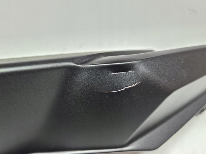 DÉFLECTEUR D'AIR DROITE ARRIÈRE PLASTIQUE QUEUE HONDA RADIO 650 650R 2019-2023