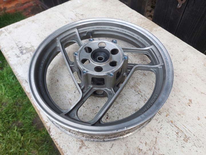 YAMAHA FZ 750 2KK JANTE KOLO AVANT