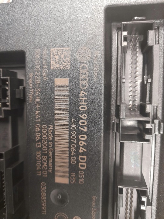 AUDI A8 S8 D4 4H 4H0907064DD ARRIÈRE MODULES CONFORT